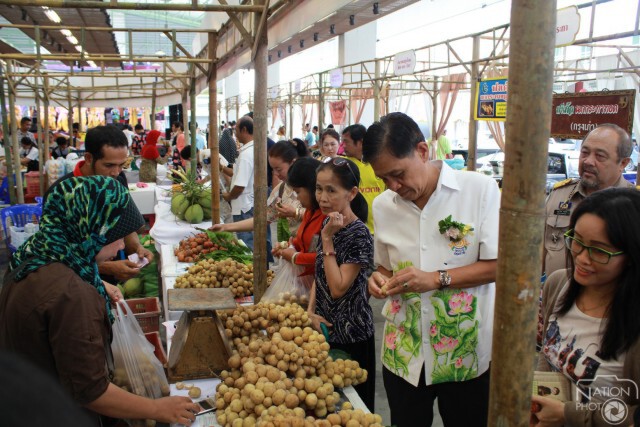 ตลาดไอยรา จัดงานเทศกาลผลไม้ชายแดนใต้