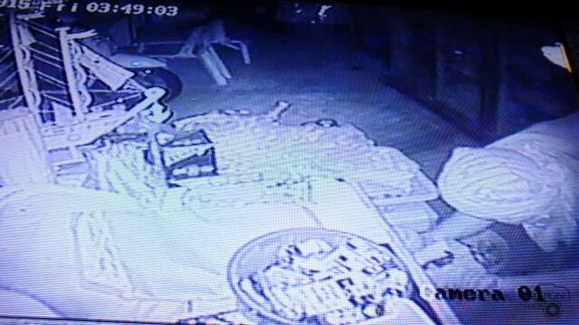 คนร้ายอาศัยช่วงฝนตก งัดร้านขายของได้ทรัพย์สินกว่า 40,000