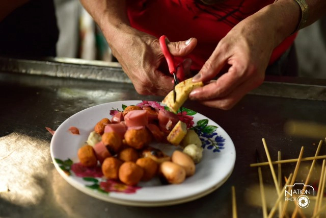 เจ๊หมวยลูกชิ้นปิ้ง ข้างสถานีรถไฟหาดใหญ่ "แซบจัดจ้าน"
