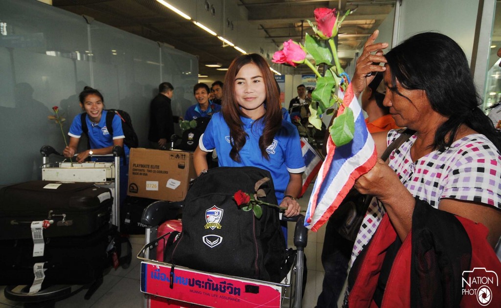 "แข้งสาวไทย" สุดทน! ทวงเงินอัดฉีด 12 ล้าน จากสมาคมฯ