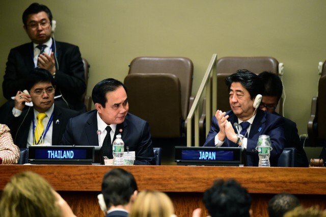 "บิ๊กตู่"จับมือ"โอบามา" พร้อม 3 ผู้นำโลกเวทียูเอ็น