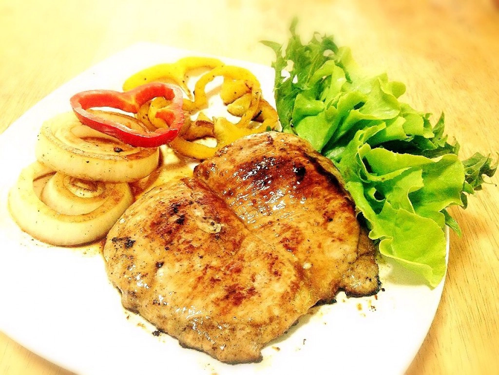 Cooking is Fun : สเต็กหมูหมักซอสคาลบี้