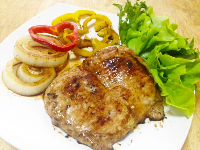 Cooking is Fun : สเต็กหมูหมักซอสคาลบี้