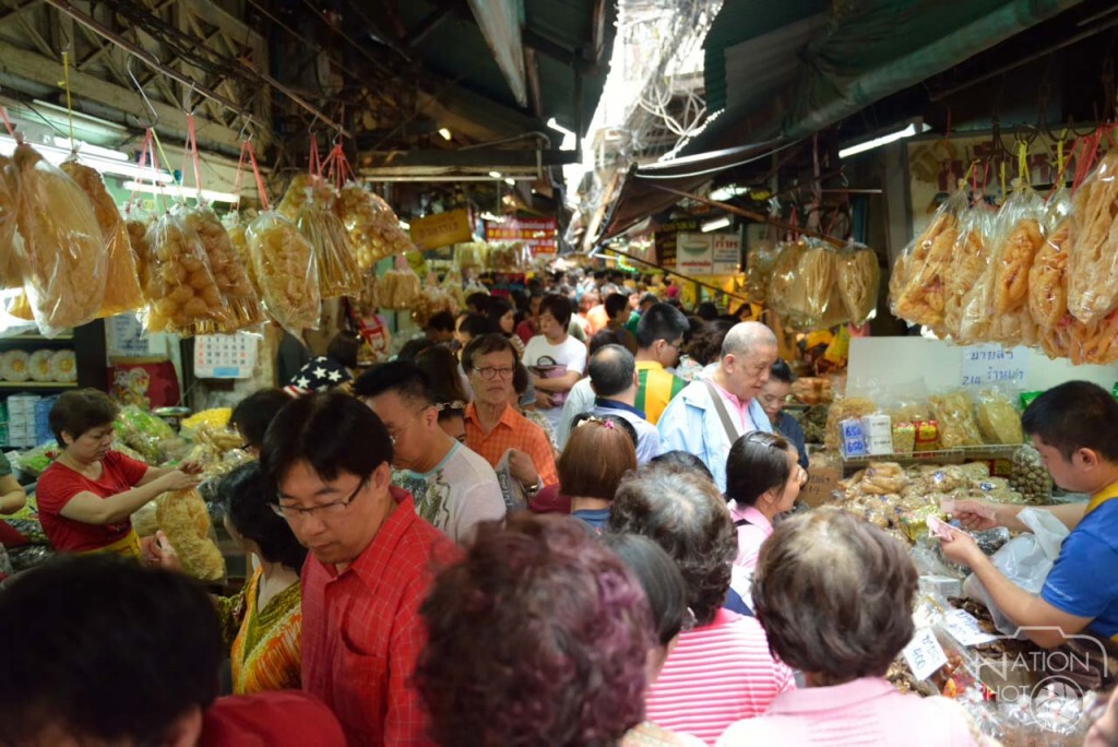ชาวไทยเชื้อสายจีนแห่ซื้ออาหารเจต้อนรับเทศกาลกินเจ ชาวไทยเชื้อสายจีนแห่ซื้ออาหารเจต้อนรับเทศกาลกินเจ