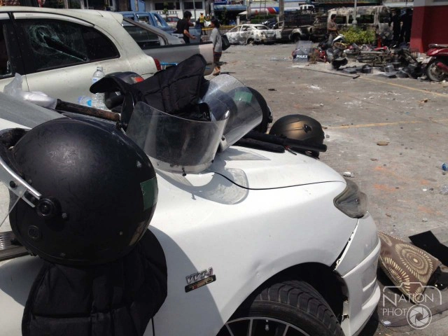 ภาพชุด สภ.ถลางเช้าวันนี้หลังเกิดเหตุจลาจล