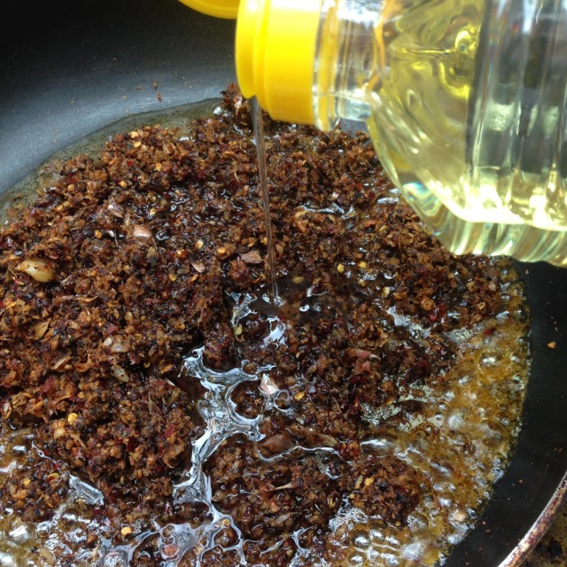 Cooking is Fun : น้ำพริกเผากุ้งแห้งสูตรโบราณ