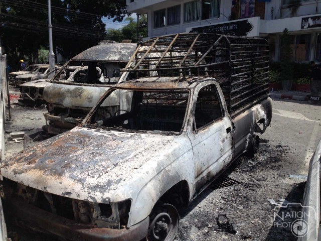 ภาพชุด สภ.ถลางเช้าวันนี้หลังเกิดเหตุจลาจล