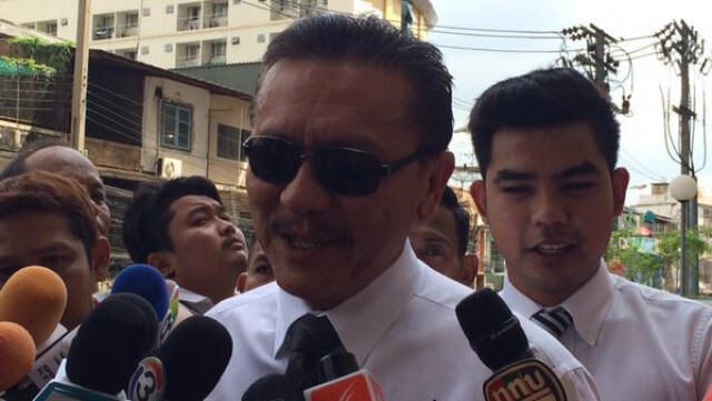 "ชูวิทย์" ทำบุญโลงศพแก้เคล็ด  ก่อนฟังคำตัดสินคดีรื้อบาร์เบียร์