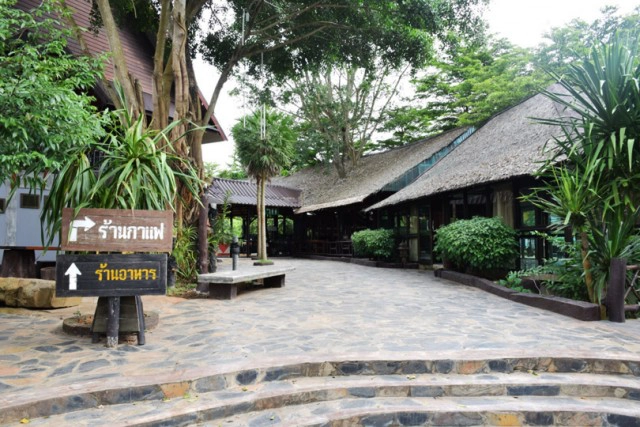 Chic-in : บุหงาส่าหรี ปลายฝนต้นหนาว ณ วังน้ำเขียว