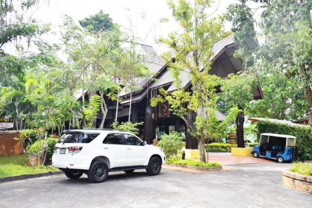 Chic-in : บุหงาส่าหรี ปลายฝนต้นหนาว ณ วังน้ำเขียว