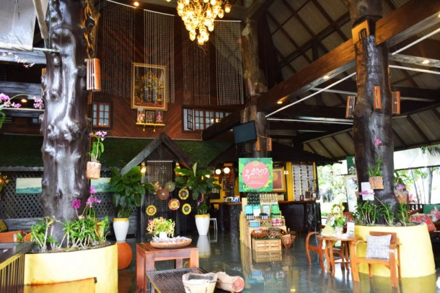 Chic-in : บุหงาส่าหรี ปลายฝนต้นหนาว ณ วังน้ำเขียว