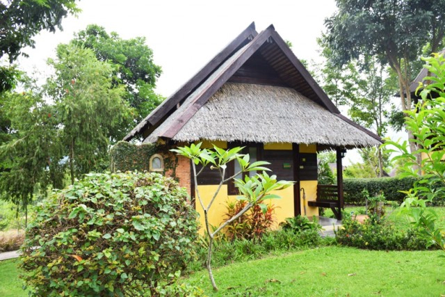 Chic-in : บุหงาส่าหรี ปลายฝนต้นหนาว ณ วังน้ำเขียว