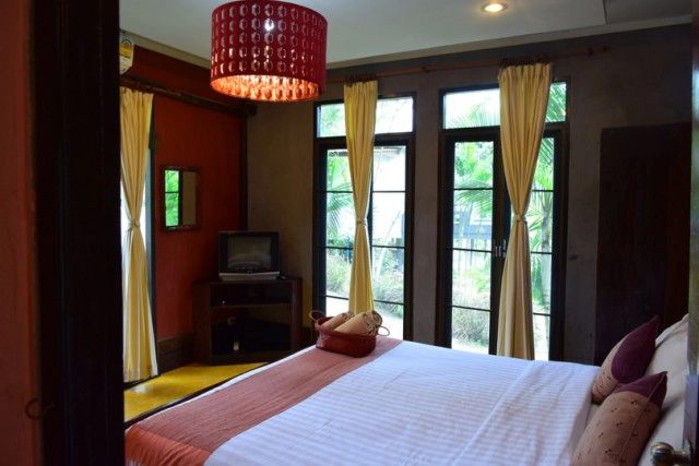 Chic-in : บุหงาส่าหรี ปลายฝนต้นหนาว ณ วังน้ำเขียว