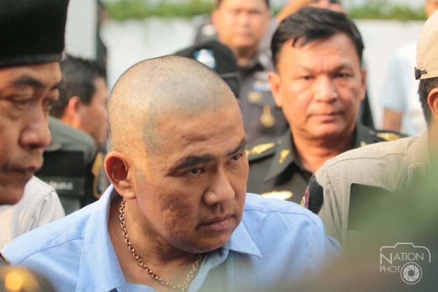 ตร.หิ้ว "หมอหยอง" และพวก ฝากขังคดีหมิ่น ม.112 ผัดแรก