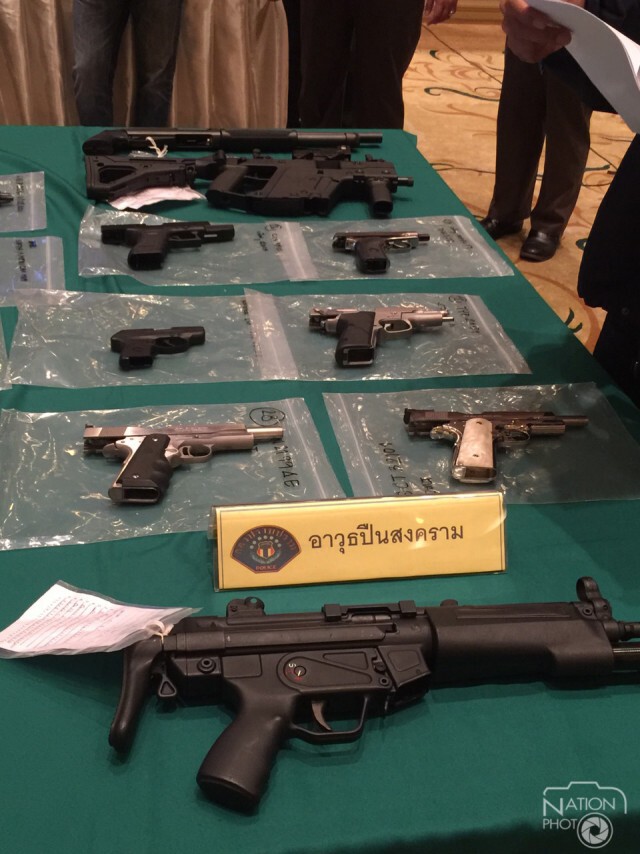 เปิดภาพของกลางที่ ตร.นำมาแถลงในคดีม.112