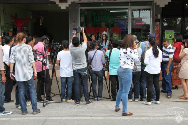 ผอ.กองประกวดพา"น้องมิ้น"นั่งแถลงข่าว ไม่ยึดตำแหน่งคืน หลังโลกโซเชียลถล่มยับ
