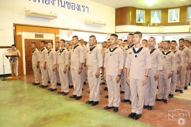 ฐานทัพเรือสัตหีบ มอบประกาศเกียรติคุณทหารปลดประจำการ 113 นาย