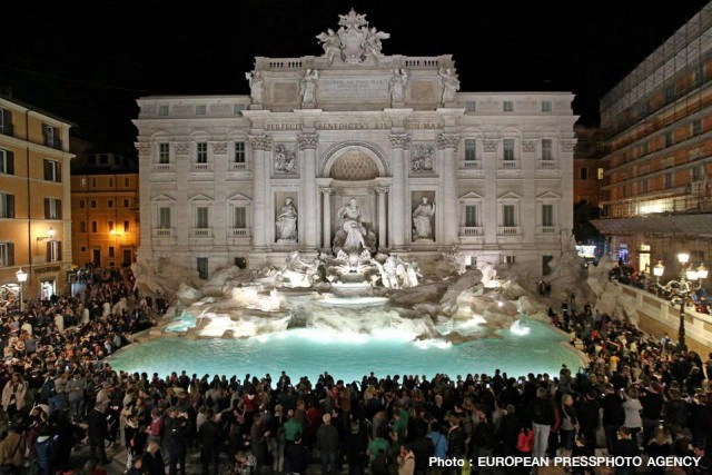 น้ำพุเทรวีในกรุงโรม เปิดให้ชมแล้ว