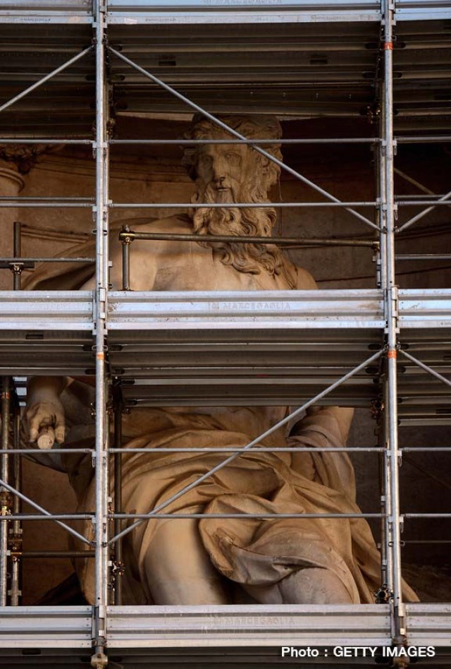 น้ำพุเทรวีในกรุงโรม เปิดให้ชมแล้ว