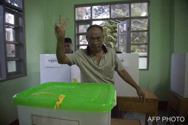 ภาพชุดนาทีประวัติศาสตร์ ...เลือกตั้งพม่า
