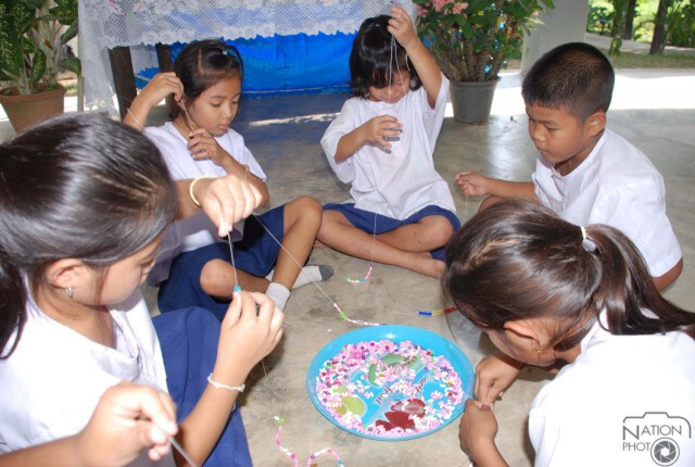 ร.ร.วังเป็ด ลดเวลาเรียนเพิ่มเวลารู้ สอนทำว่าวสนุกสนาน