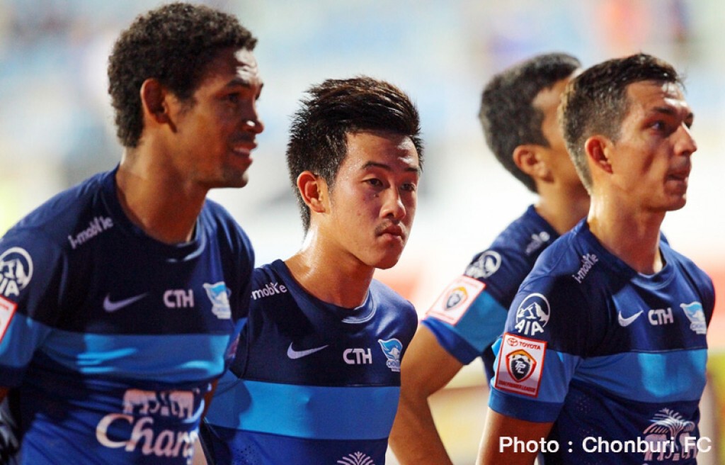 "ฉลามชล" เจอข่าวร้าย "ยิม วรชิต" แข้งดาวรุ่ง ป่วยไข้เลือดออก