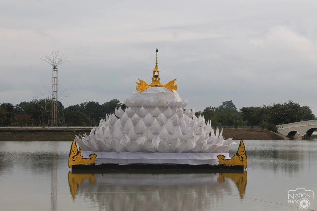 เนรมิตหนองพระแล แดนสวรรค์ ร่วมสืบสานประเพณีลอยกระทง