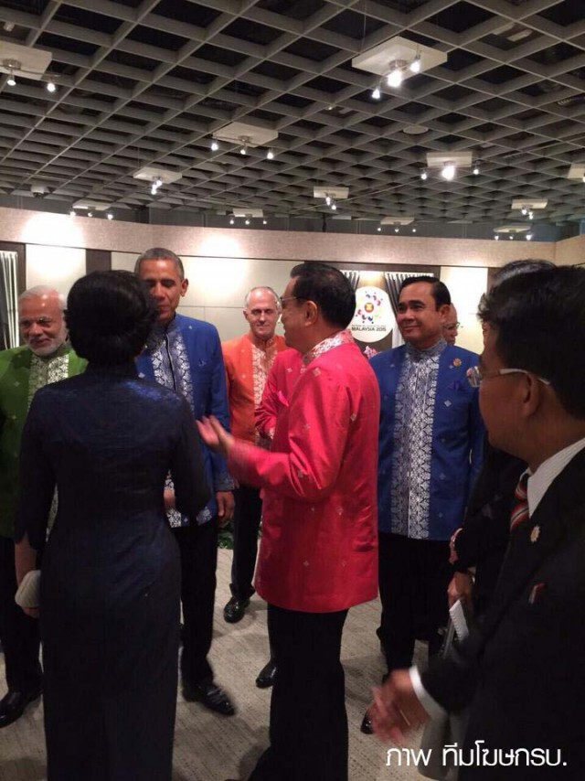นายกฯไทยร่วมงานเลี้ยงอาหารค่ำผู้นำอาเซียน