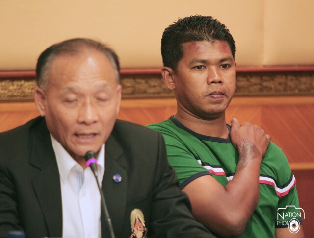 เป็นเรื่อง! เชิ้ตดำ เผยถูกแฟนบอลสตูลขู่ให้พูด "เป่าช่วยทีมขอนแก่น"