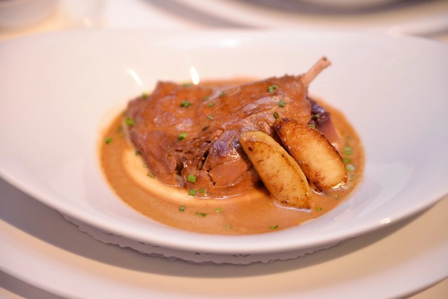 อร่อยปักหมุด : The Roof Gastro ห้องอาหารฝรั่งเศส ชั้น 25 โรงแรม Siam@Siam Design Hotel & Spa