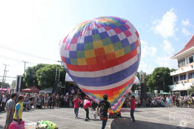 แข่งปล่อยโคมลอยยักษ์เชียงใหม่