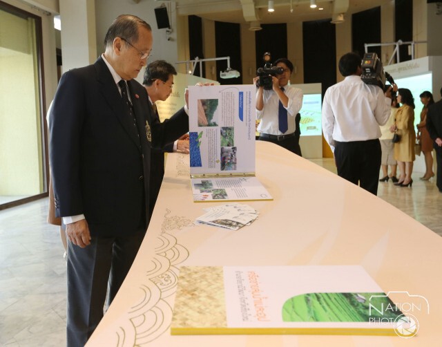 ร้อยนิทรรศน์ยลรัตนโกสินทร์ ชุด “สายน้ำแห่งความยั่งยืน” เฉลิมพระเกียรติฯ