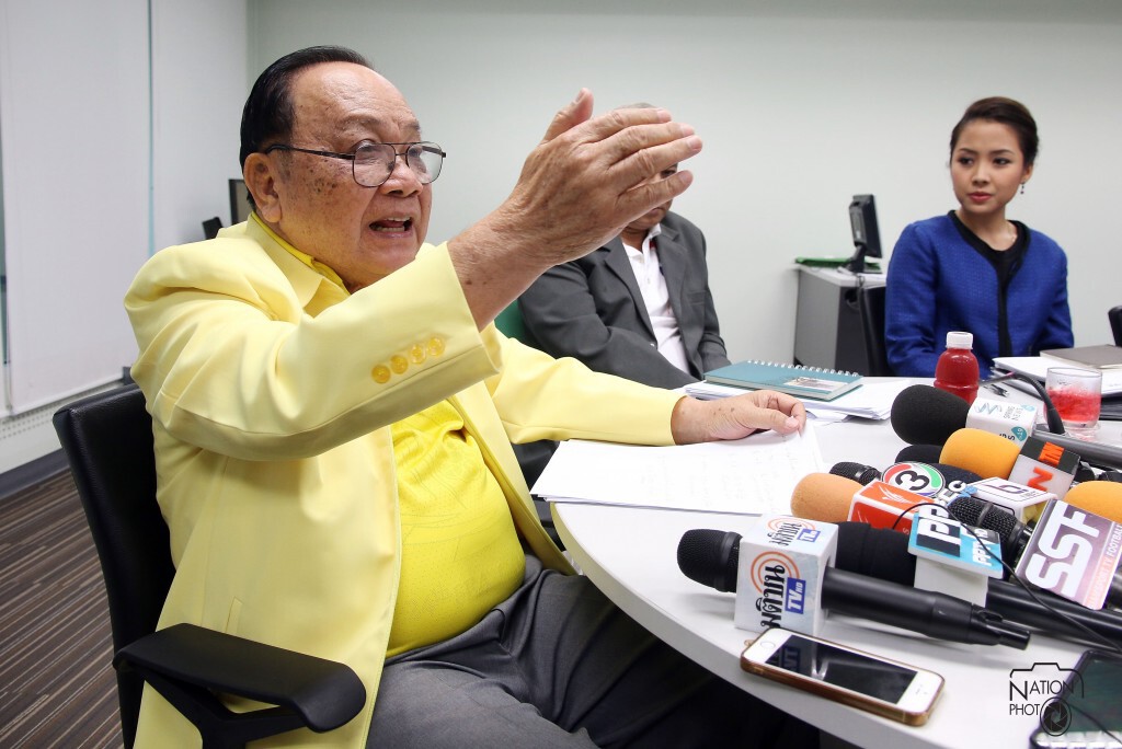 รื้อ 30 เสียง ลุยเลือกตั้งสมาคมฟุตบอลฯ รื้อ 30 เสียง ลุยเลือกตั้งสมาคมฟุตบอลฯ