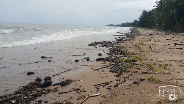 อีกแล้ว! พบพบคราบน้ำมันดิบเกยหาดชุมพร
