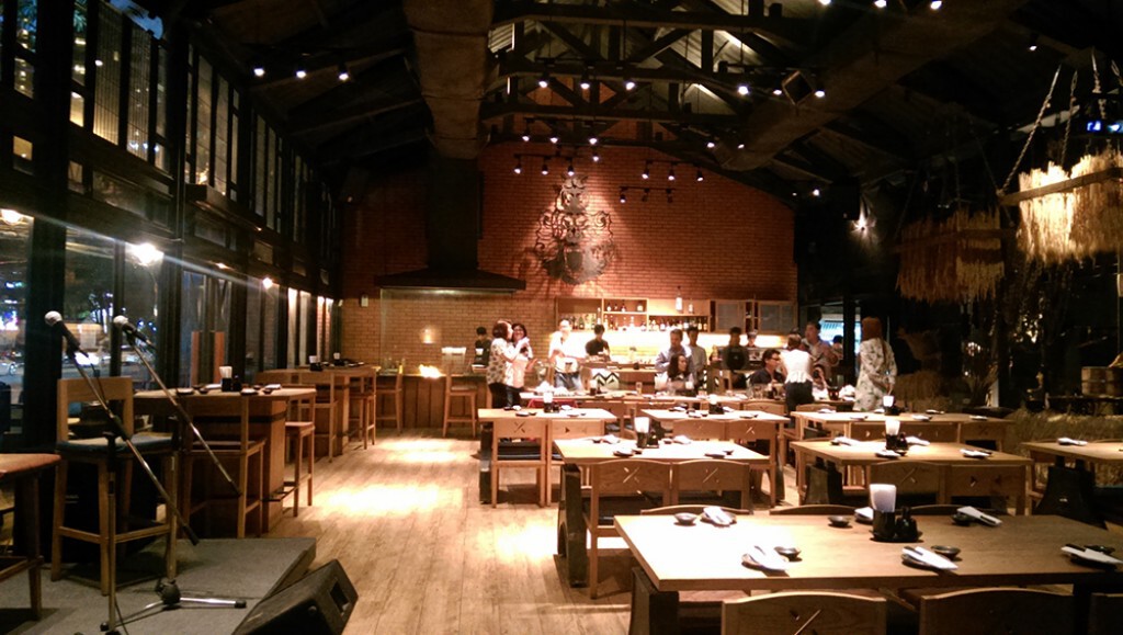 อร่อยปักหมุด : AINU อาหารญี่ปุ่นสไตล์ Hokkaido Bar ระหว่างทองหล่อ 5 และ 7
