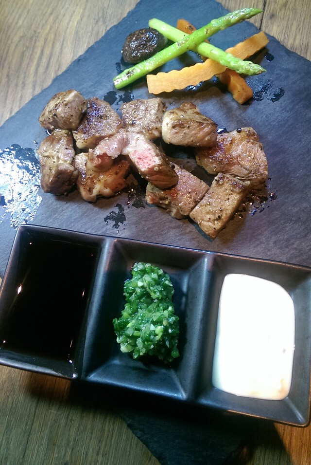 อร่อยปักหมุด : AINU อาหารญี่ปุ่นสไตล์ Hokkaido Bar ระหว่างทองหล่อ 5 และ 7