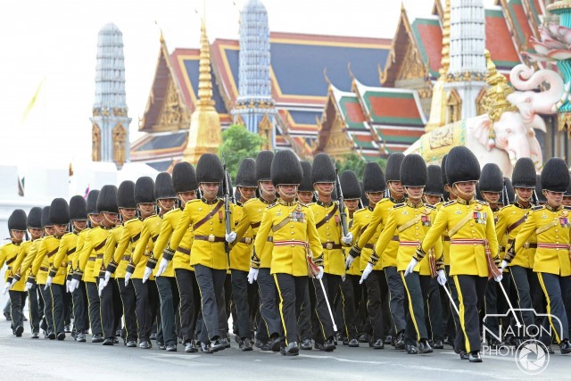 ภาพชุด พิธีถวายสัตย์ปฏิญาณตนและสวนสนามของทหารรักษาพระองค์