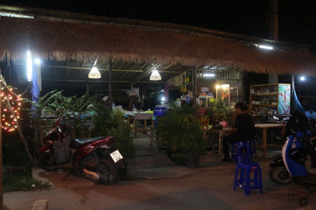 วัยรุ่นไล่ยิงกันเจ็บ 2 ราย กระสุนทะลุร้านส้มตำเฉียดเจ้าของหวิดดับ