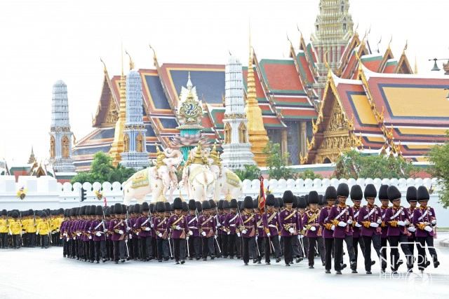 ภาพชุด พิธีถวายสัตย์ปฏิญาณตนและสวนสนามของทหารรักษาพระองค์