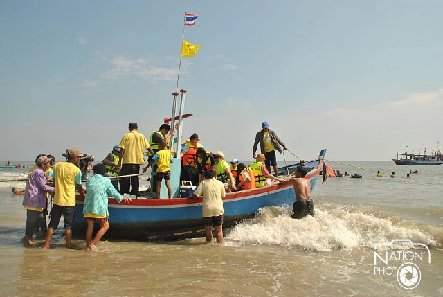 “โบ๊ทฟอร์แด๊ด” ชาวประมงหาดเจ้าสำราญเปิด "นั่งเรือชมวาฬวาบรูด้า"ฟรี!