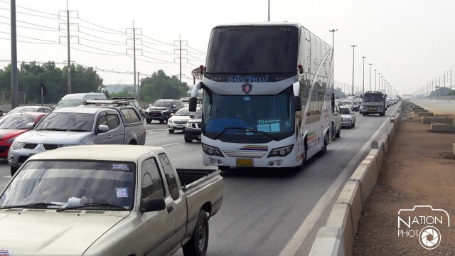 "วันพ่อแห่งชาติ" มอเตอร์เวย์แน่น ประชาชนแห่กลับภูมิลำเนา