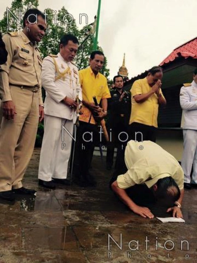 เศรษฐีทำบุญทองคำ 28 ล้าน บูรณะปลียอดทองคำองค์พระบรมธาตุเจดีย์