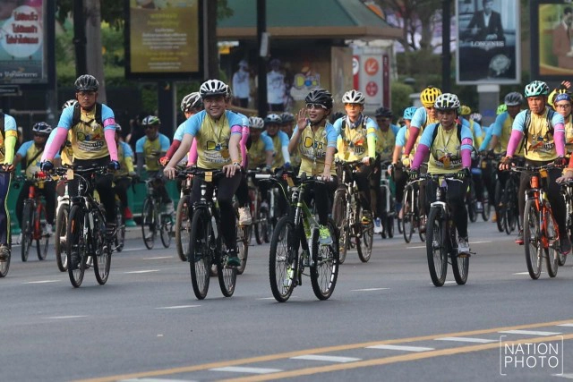 ภาพชุด พระองค์ภาฯ ทรงนำขบวนปั่นจักรยาน "ปั่นเพื่อพ่อ"
