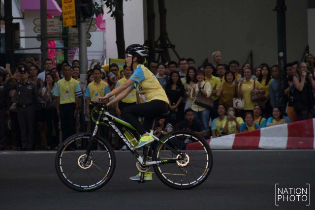 ภาพชุด พระองค์ภาฯ ทรงนำขบวนปั่นจักรยาน "ปั่นเพื่อพ่อ"