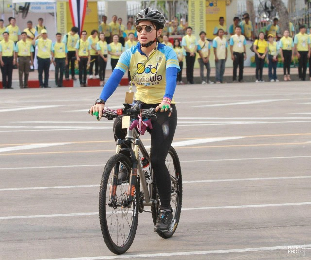 "พระบรมฯ" ทรงเป็นประธานเปิดกิจกรรมจักรยาน "ปั่นเพื่อพ่อ"