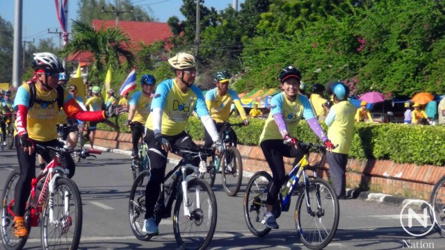 ชาวสงขลา เกือบ 20,000 คน ร่วม"ปั่นเพื่อพ่อ"