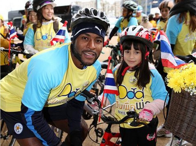 ชมภาพชุด"จิ้งจอกสยาม" เลสเตอร์ ซิตี้ ร่วมกิจกรรมปั่นเพื่อพ่อ "BIKE FOR DAD" ที่ลอนดอน