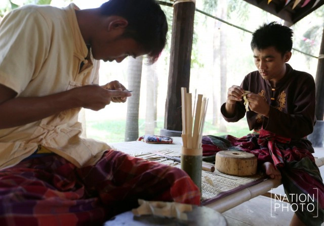 ตระการตา! วัฒนธรรมอีสานท้องถิ่นในกิจกรรม "จิม ทอมป์สัน ฟาร์มทัวร์ 2558  มังมูน บุญข้าว"