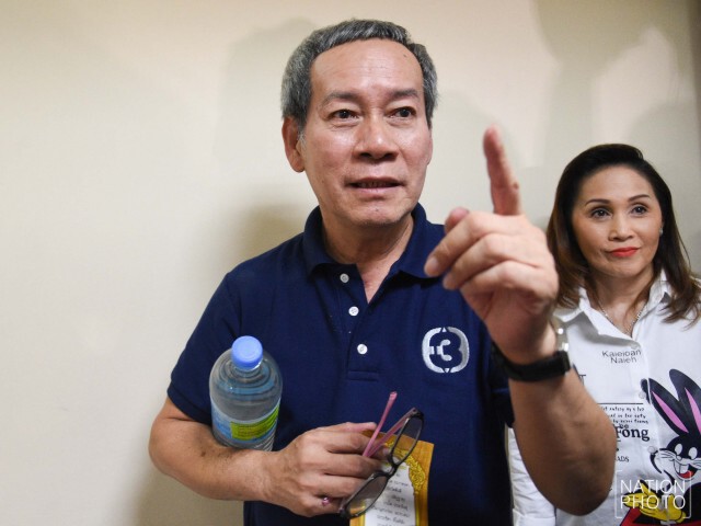 ผ่าตัดลำไส้ "ปอ ทฤษฎี" แล้ว เลือดหยุดไหล-ปอด ดีขึ้น / "น้องมะลิ"ร่วมสวดมนต์ให้คุณพ่อ
