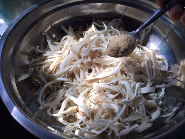 Cooking is Fun : เห็ดสวรรค์ กินกับข้าวหรือกินเล่นๆก็อร่อย